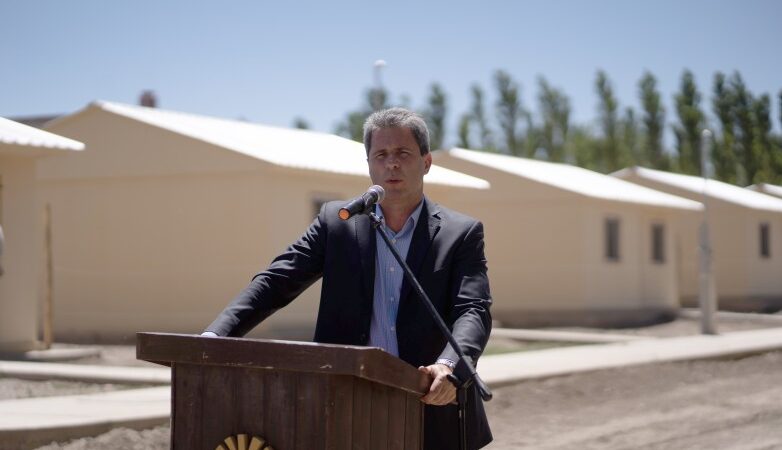 Visita del Gobernador Uñac al Departamento Iglesia.